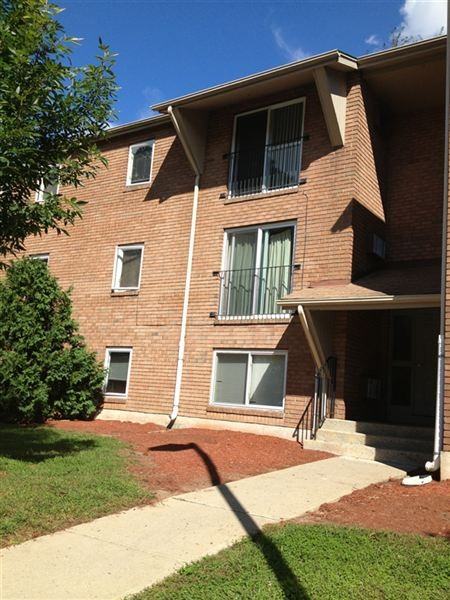 Mohegan Commons - Photo 2 of 9