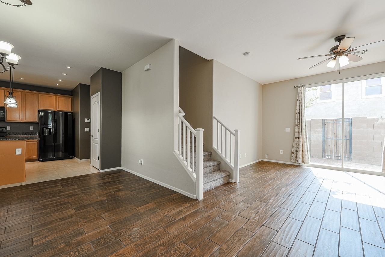 10146 E Isleta Ave - Photo 6 of 34