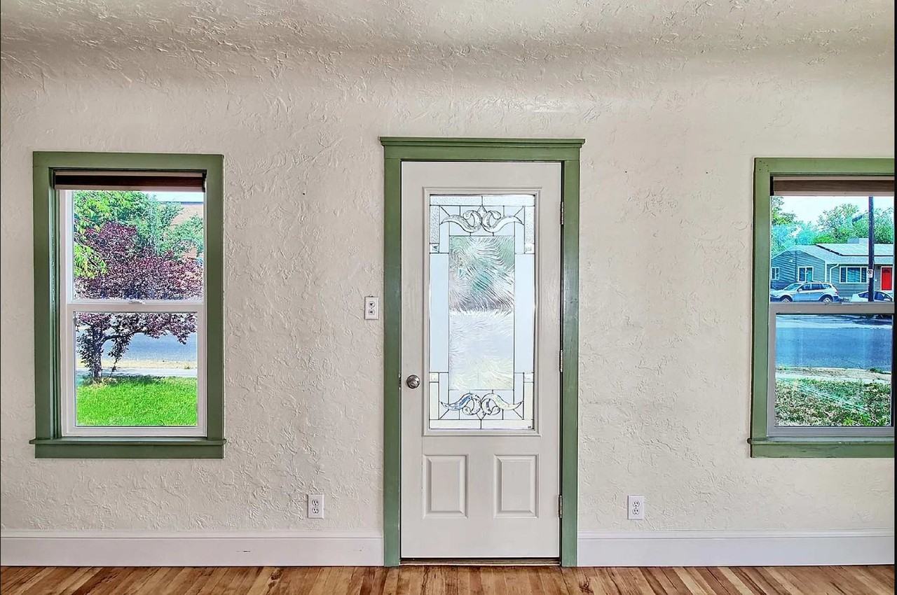 1859 Orchard Ave - Photo 2 of 20