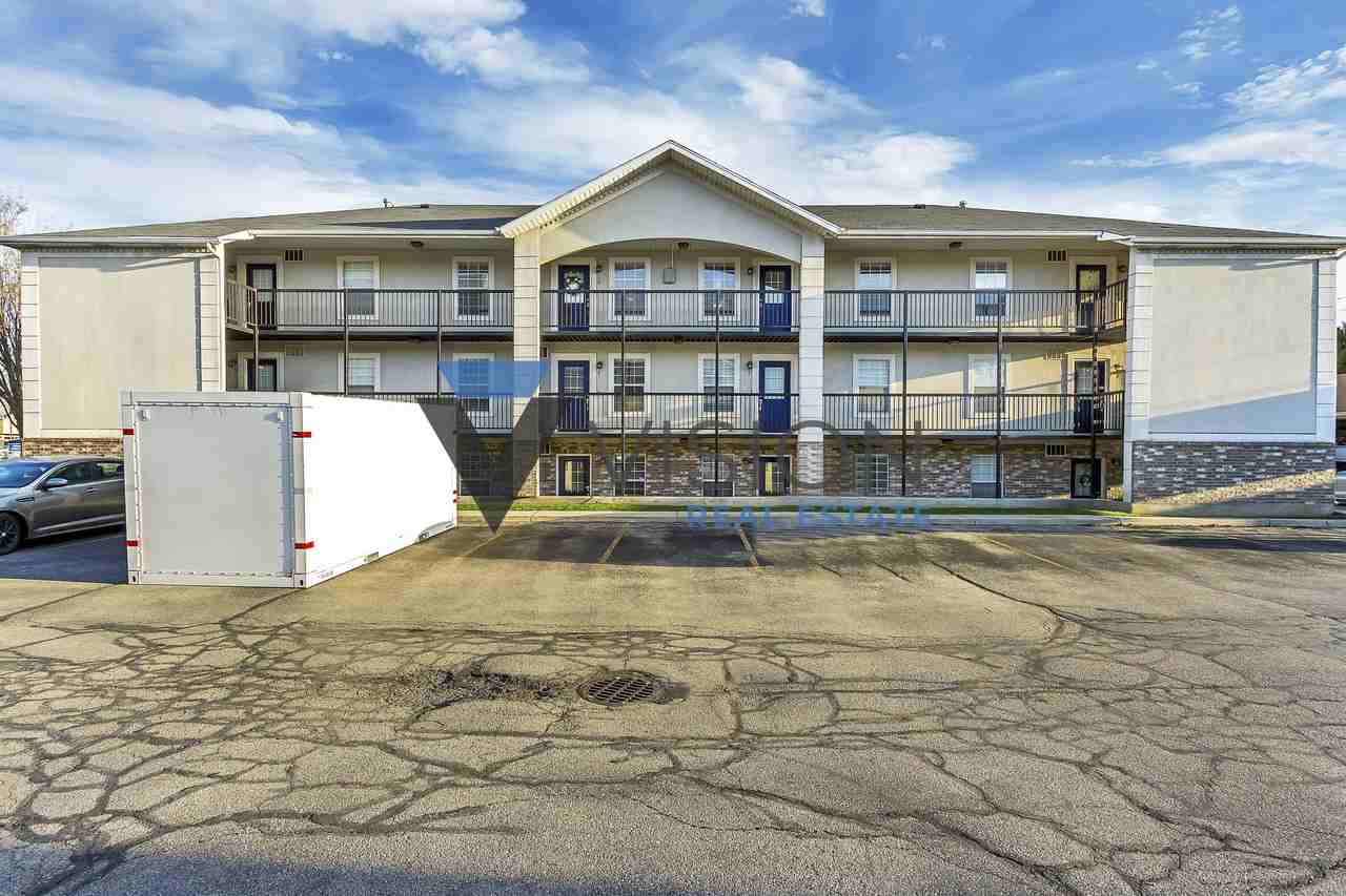 909 Nw #1 - Photo 2 of 3