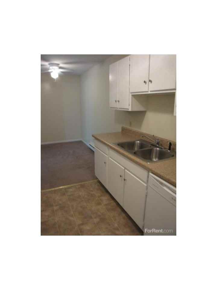 Riverview Apartments 1236 Dixie Hwy (River Rd.), Rossford, OH 43460