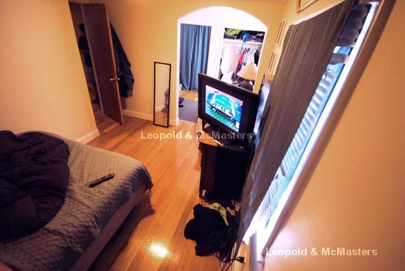 59 Waverly St #2 - Photo 7 of 29