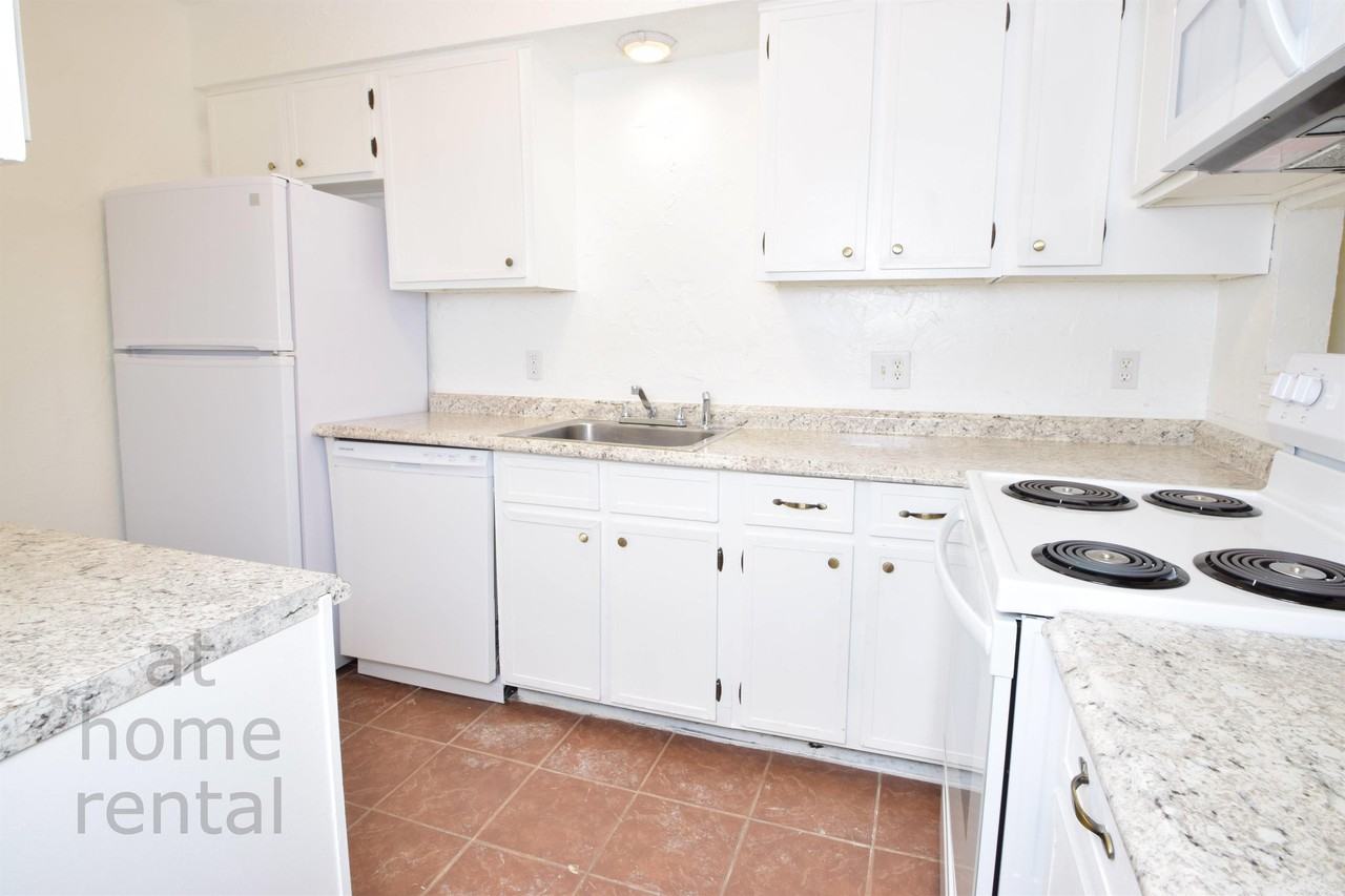 6601 S Zunis Ave #1 - Photo 6 of 19