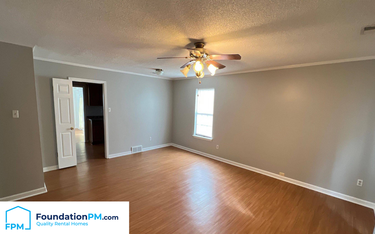 3801 Bowen Ave #1 - Photo 5 of 17