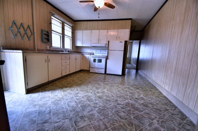 403 William St - Photo 3 of 14