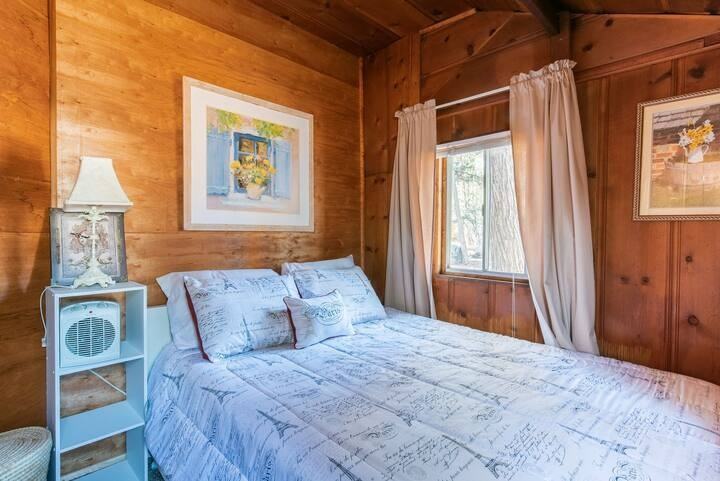 676 Imperial Avenue - Photo 2 of 23