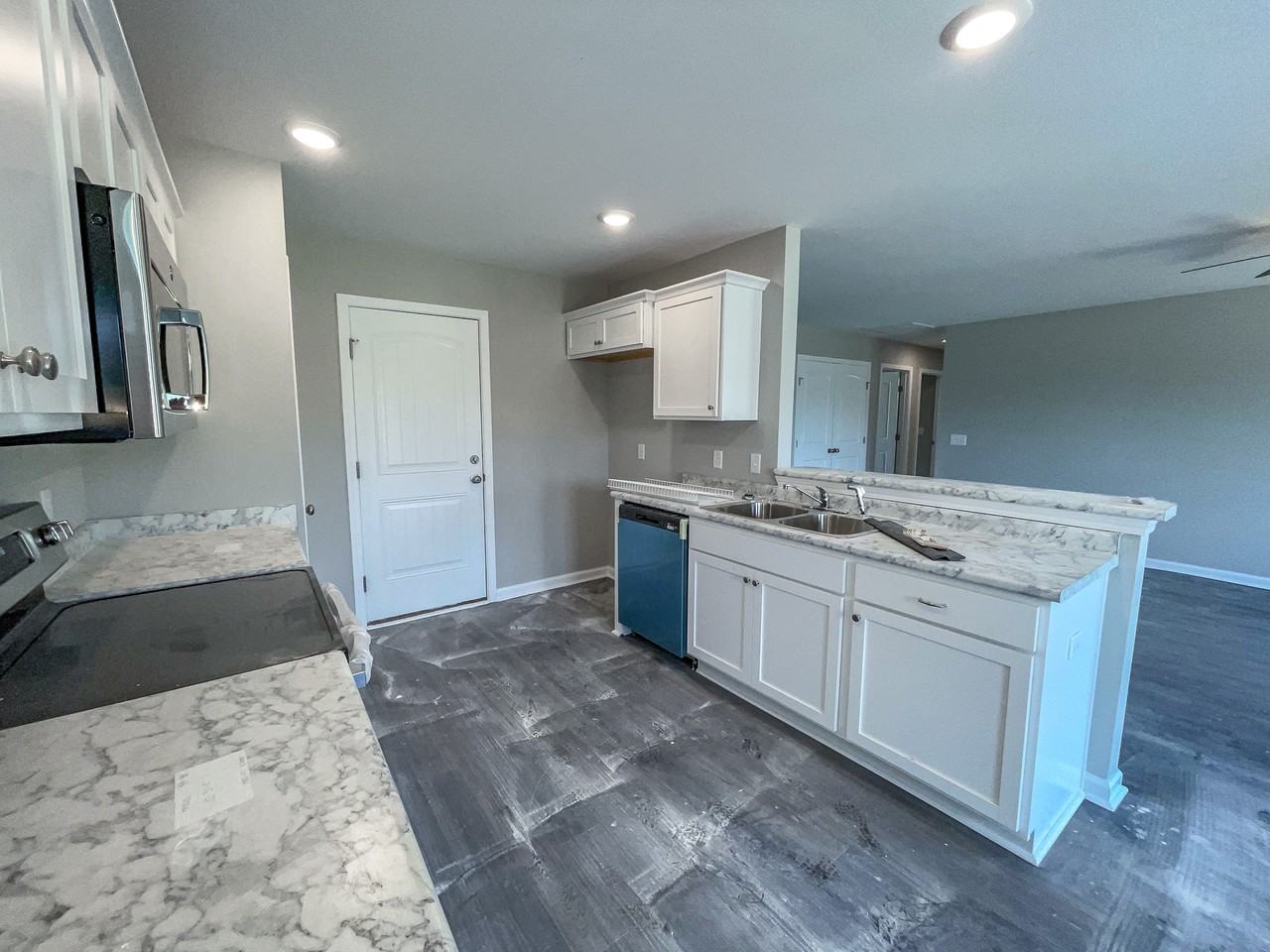 105 Callaway Cres #1 - Photo 5 of 13
