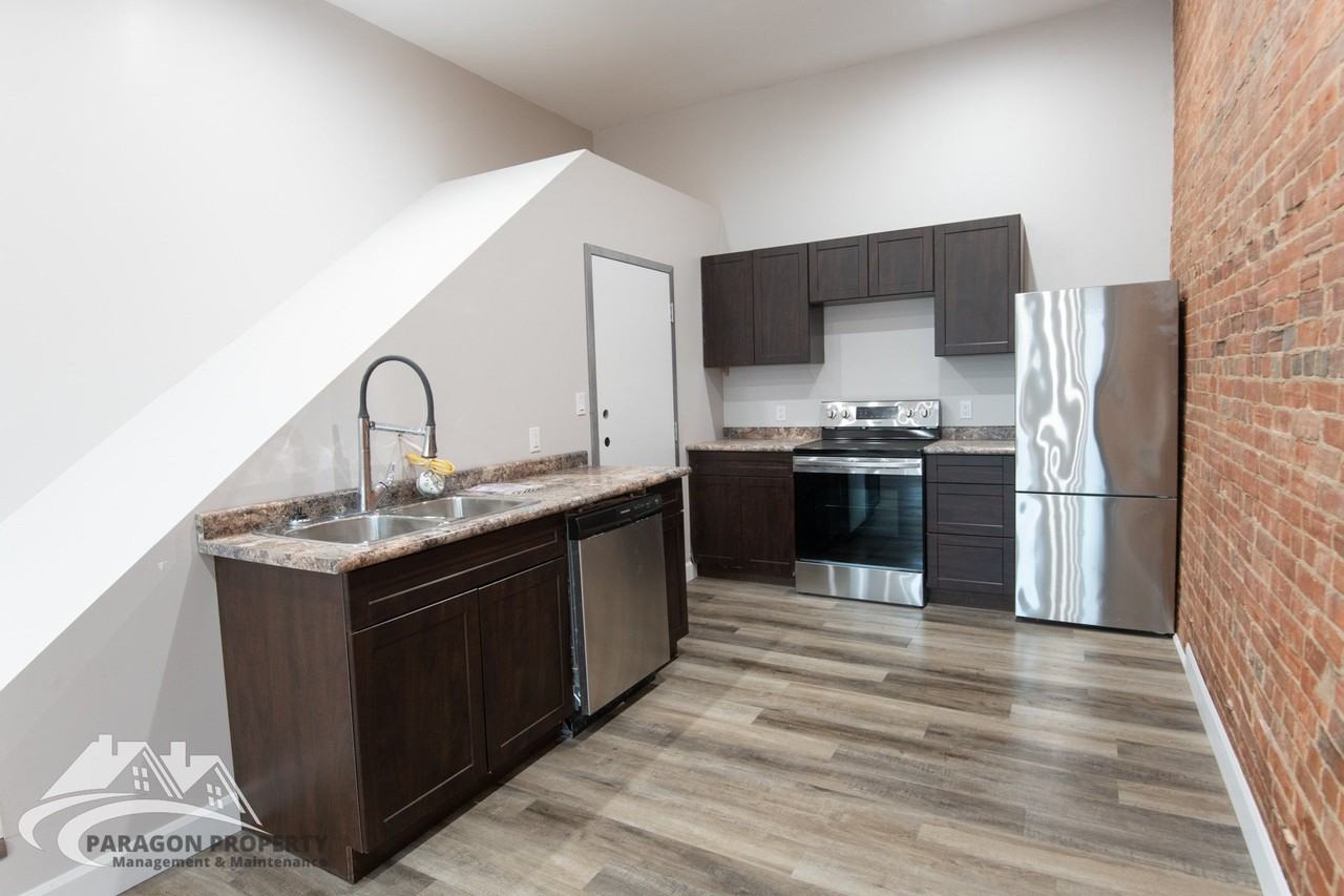 103 Brown Street - Photo 3 of 13