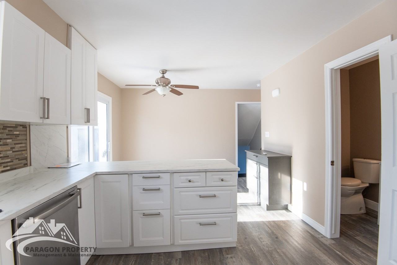 498 McNaughton Avenue West Apartments 498 Mcnaughton Ave W, Chatham