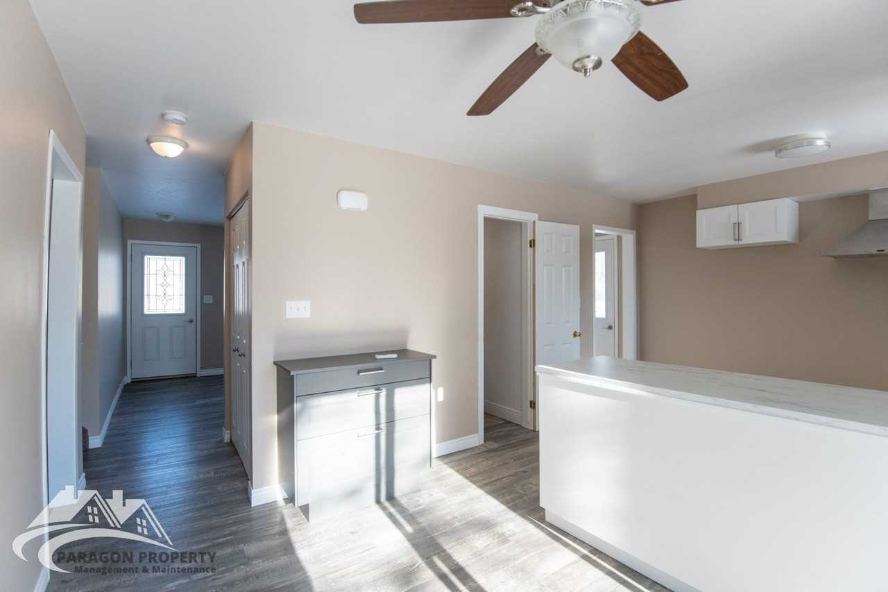 498 McNaughton Avenue West Apartments 498 Mcnaughton Ave W, Chatham