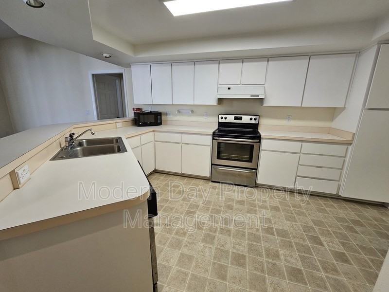 5169 Panther Dr - Photo 2 of 18