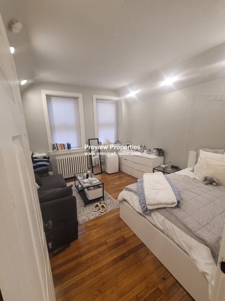 Commonwealth Ave #1 - Photo 2 of 10