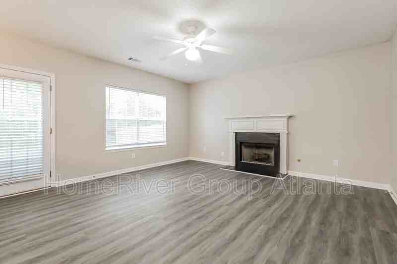 5484 Sapphire Cir - Photo 3 of 20