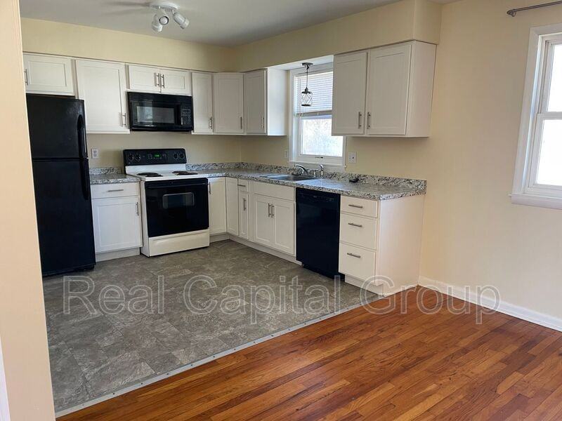 7 E Ford Dr - Photo 2 of 11