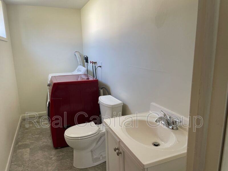 7 E Ford Dr - Photo 3 of 11