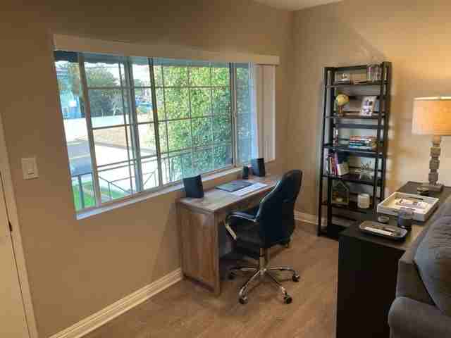 1718 E Mariposa Ave #E - Photo 7 of 10