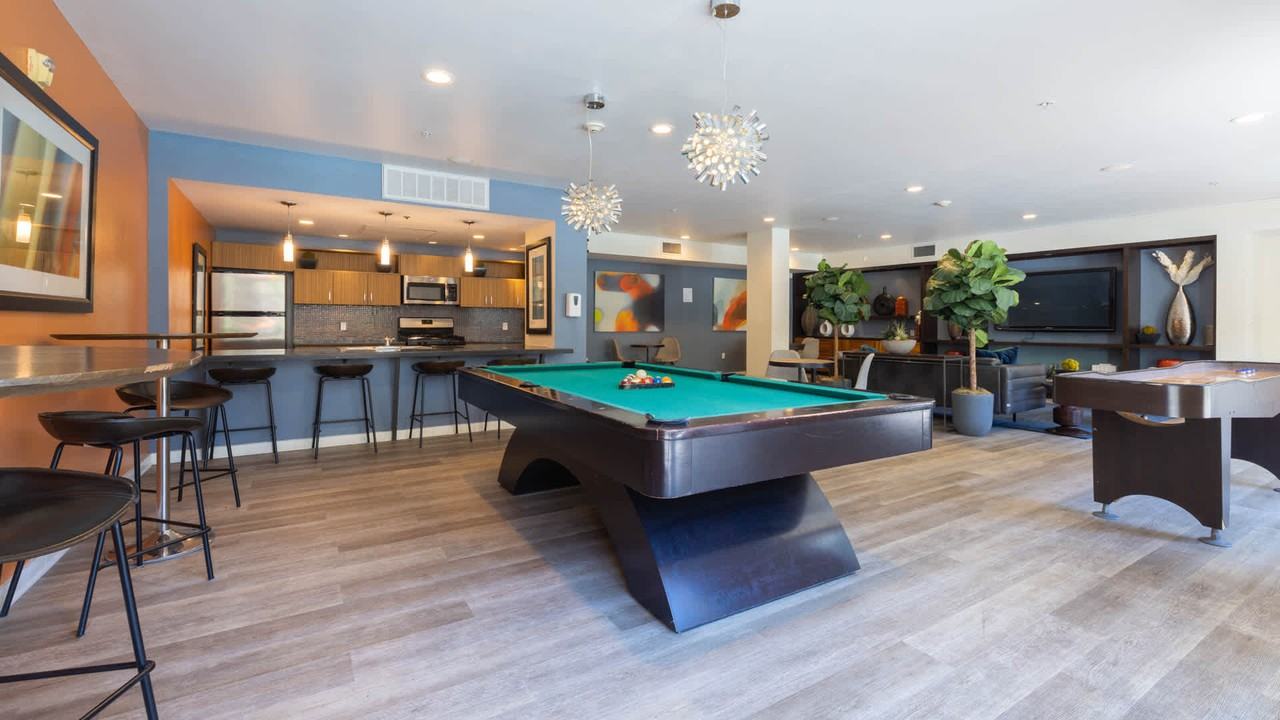 Pacific Place - Photo 6 of 50