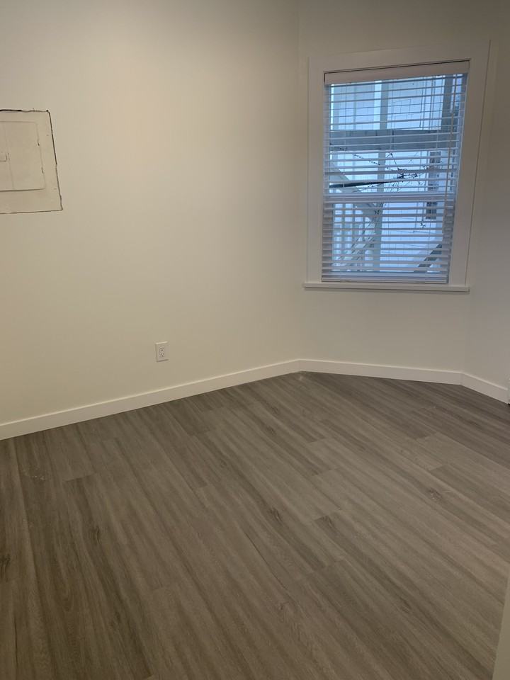 Keefer Apartments - Photo 2 of 3