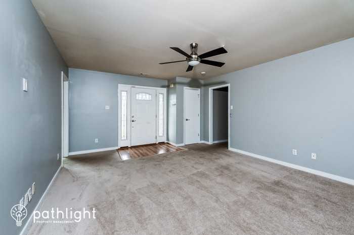 1600 Fawcett Ln - Photo 3 of 17