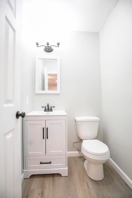 512 Vernon St #1 - Photo 3 of 26