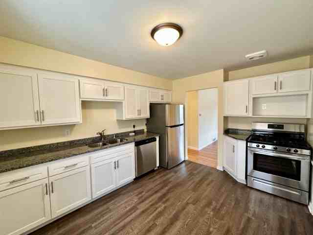 3302 E Bottsford Ave Uppr #UPPER