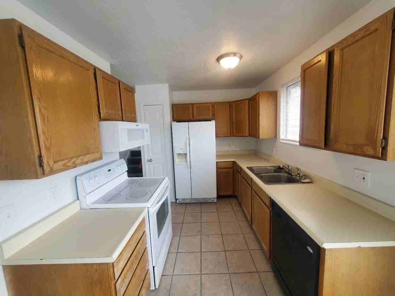 4735 W Wedgecliffe Dr #A - Photo 4 of 13