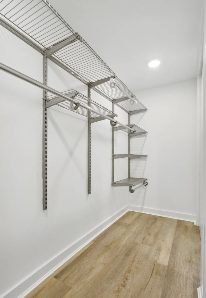 721 N Dekalb St #1 - Photo 4 of 11