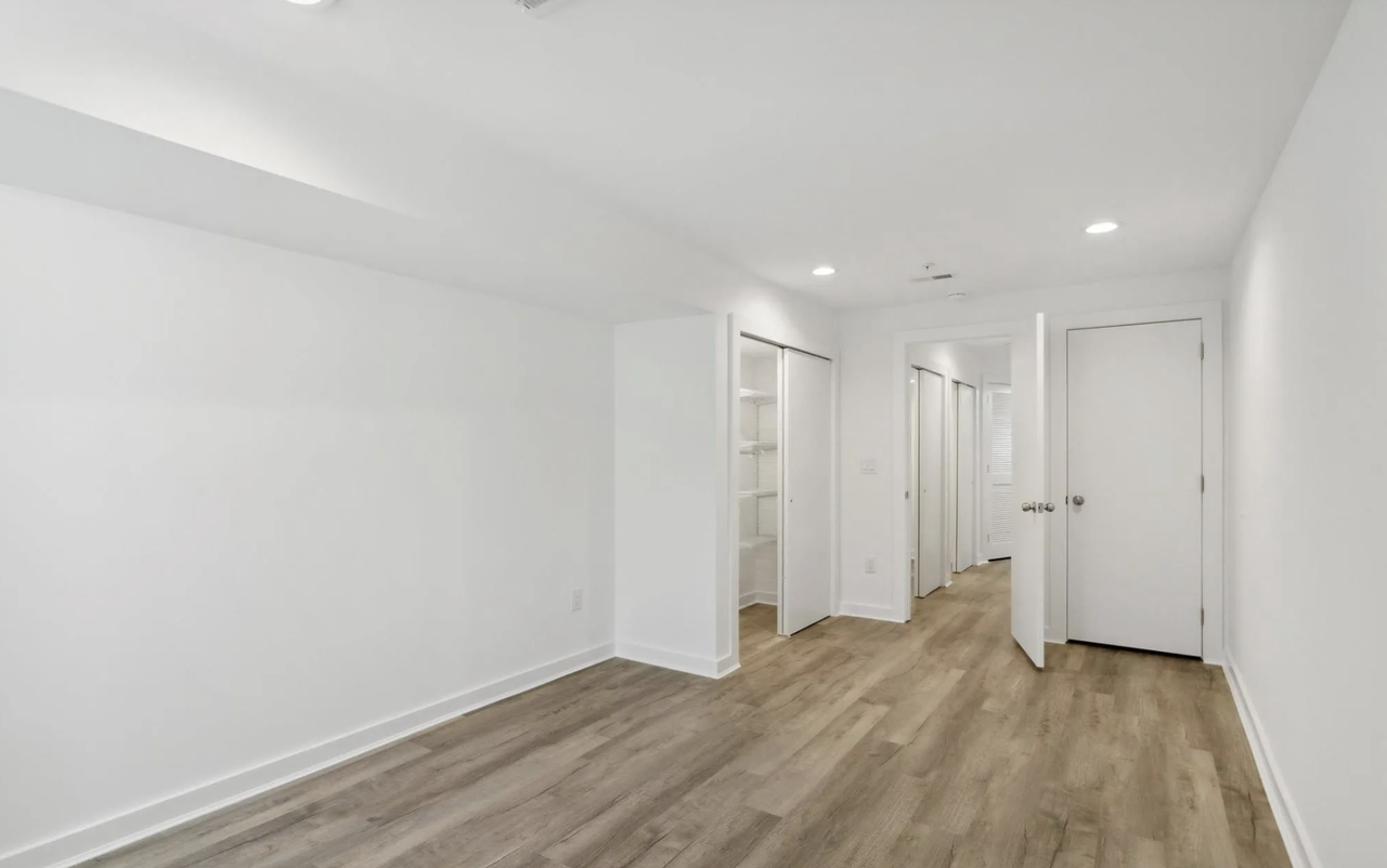 721 N Dekalb St #1 - Photo 5 of 11