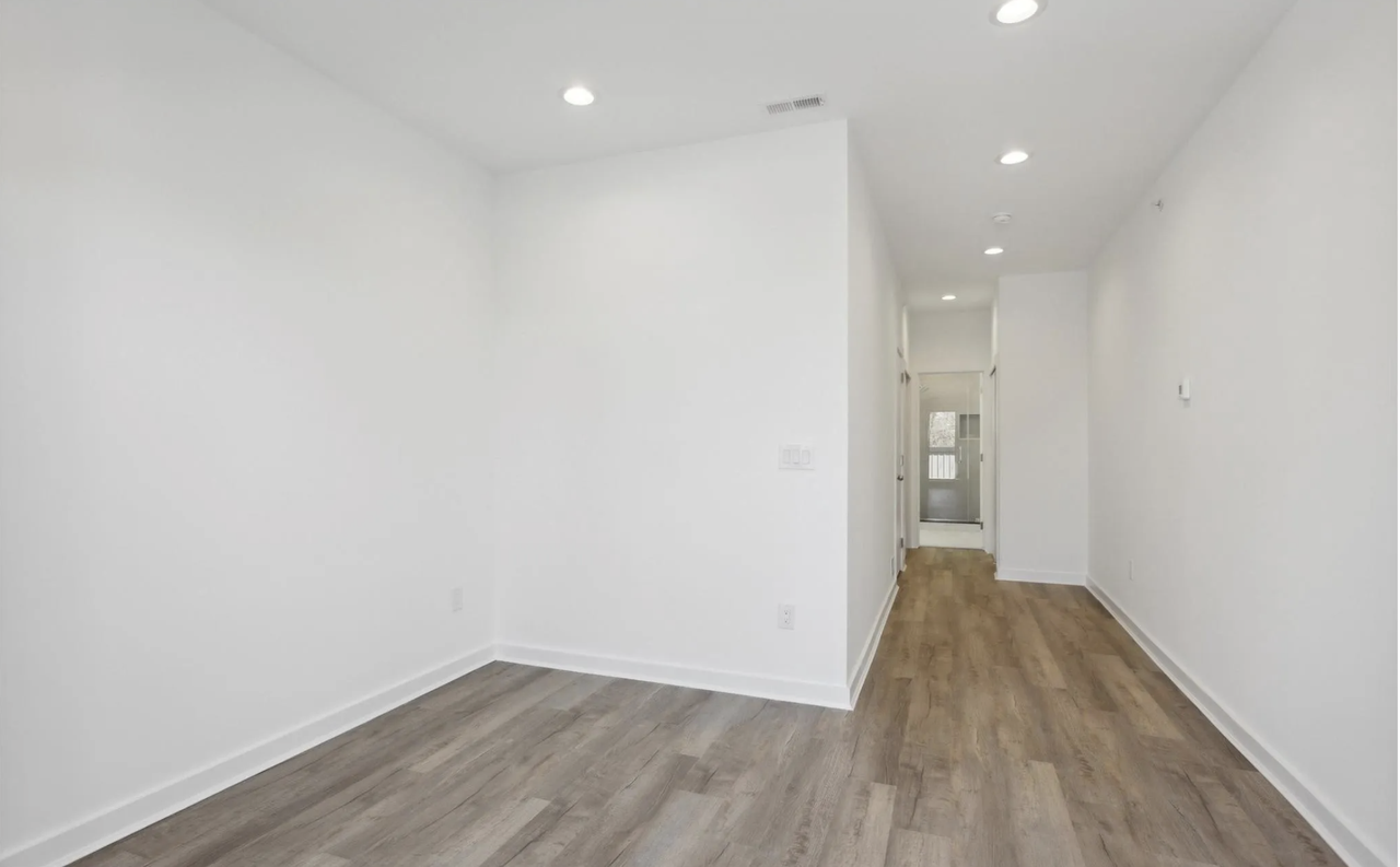 721 N Dekalb St #1 - Photo 6 of 11
