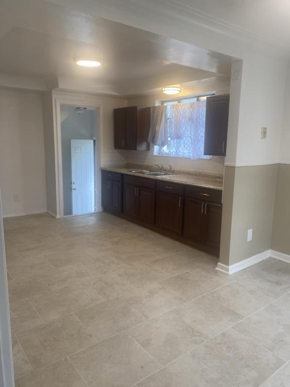 8200 Suzanne St - Photo 3 of 20