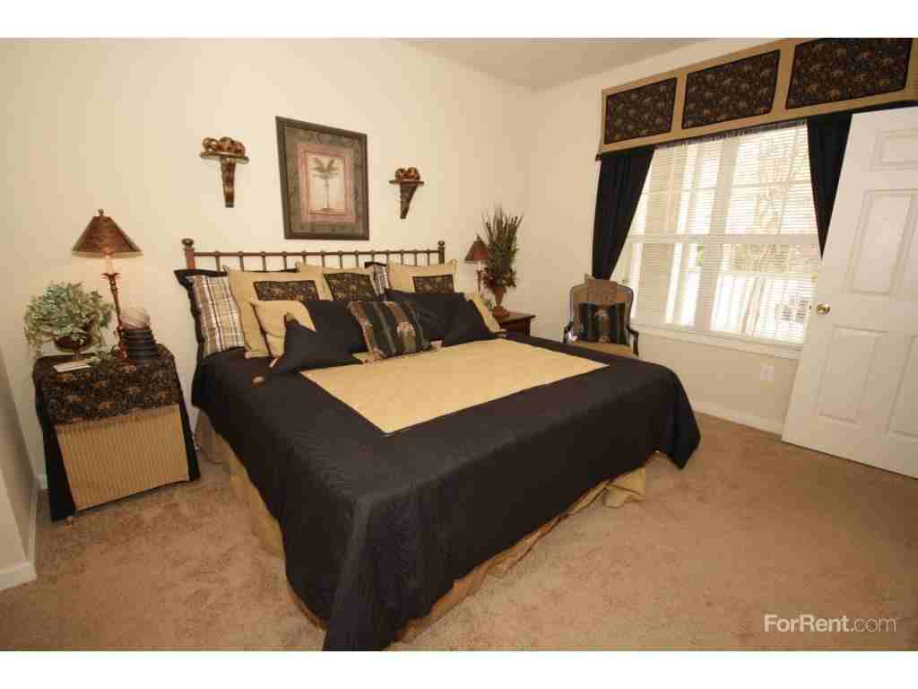 Columns at Hiram - Photo 3 of 20