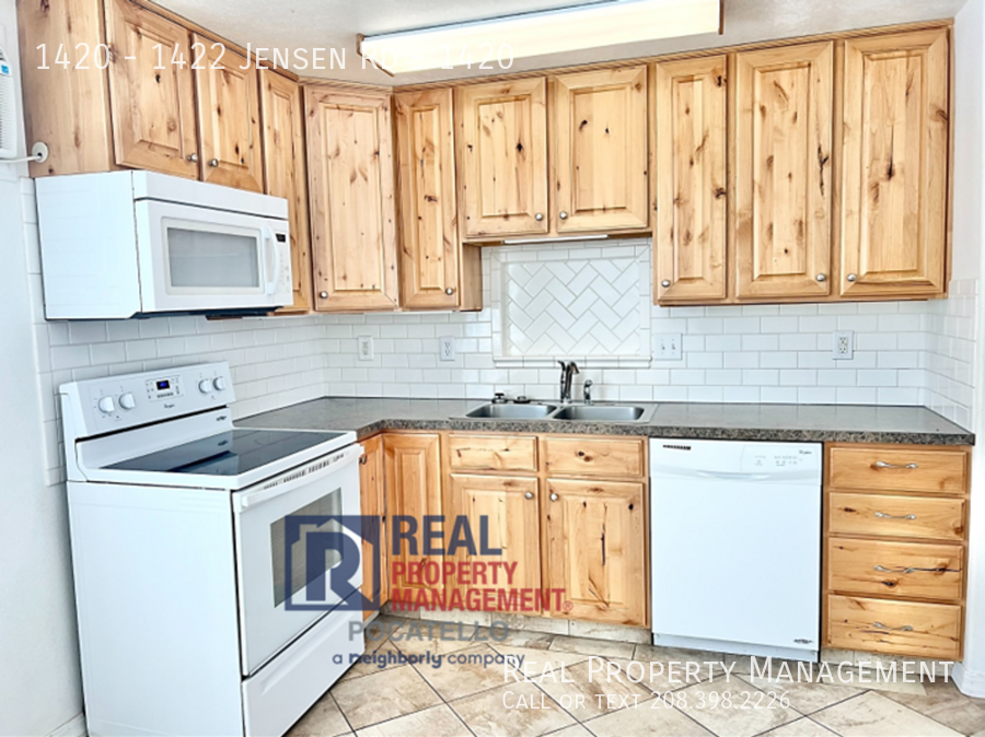 1420 - 1422 Jensen Rd #1420 - Photo 2 of 18