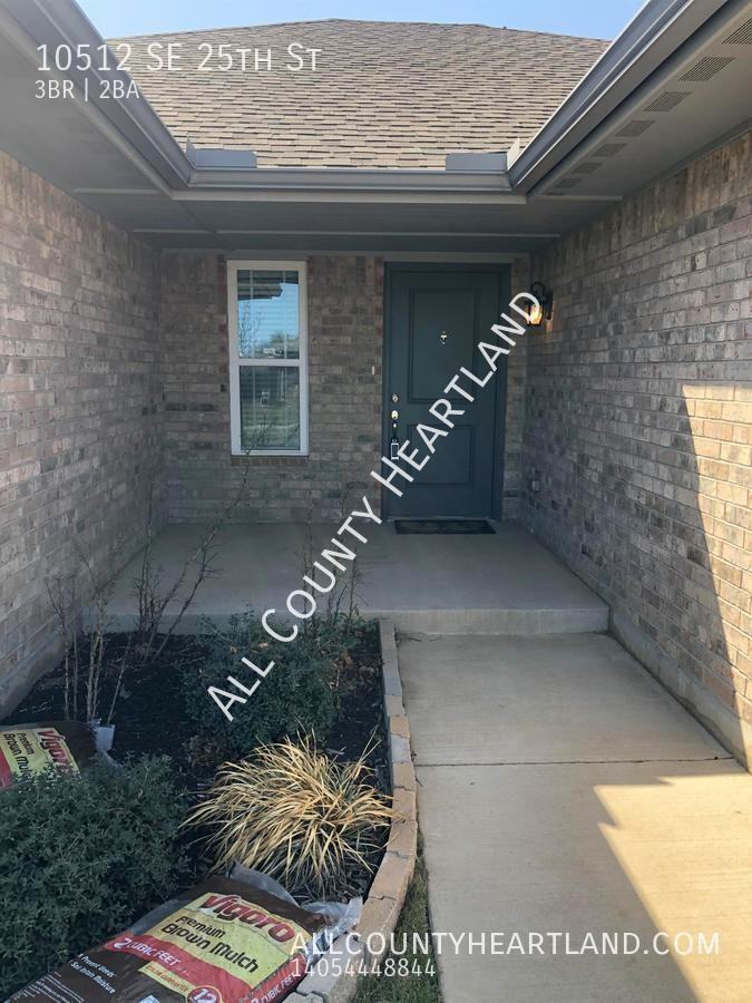 10512 Se 25th St - Photo 2 of 32