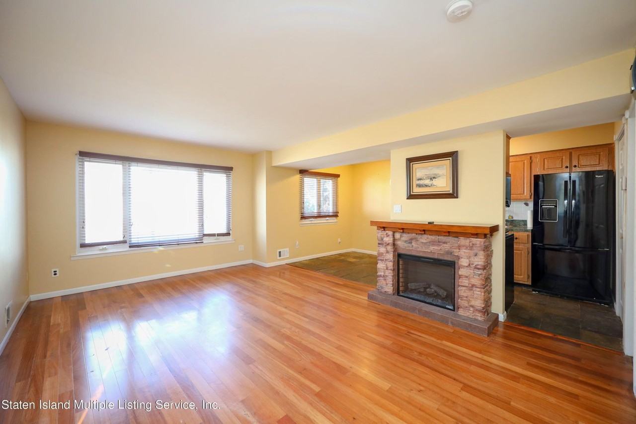 687A Barlow Ave #NA - Photo 3 of 3