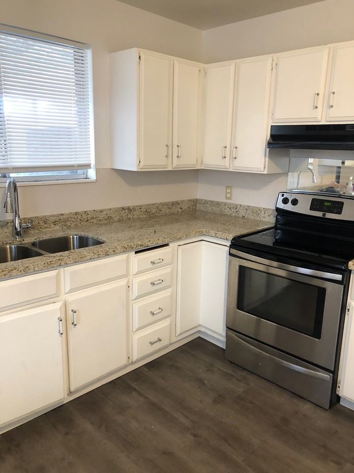 7698 S Sandra Way #7698 - Photo 2 of 8