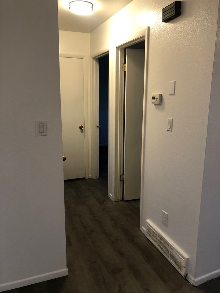 7698 S Sandra Way #7698 - Photo 3 of 8
