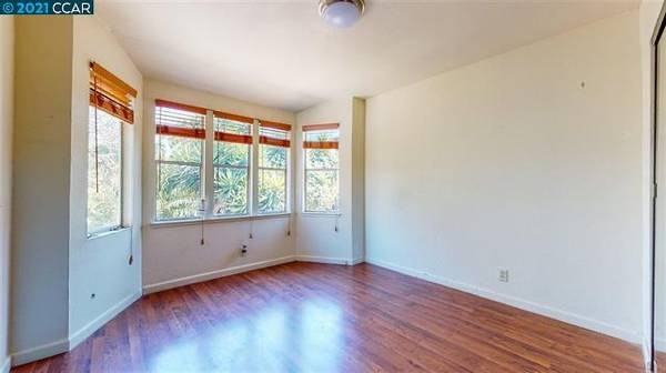 1012 Linden St #NA - Photo 3 of 6