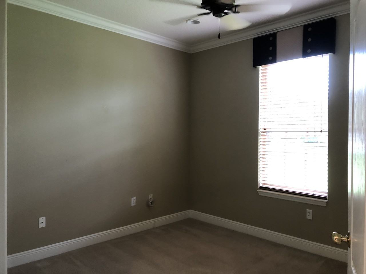 4532 Whispering Oaks Dr #NA - Photo 3 of 15