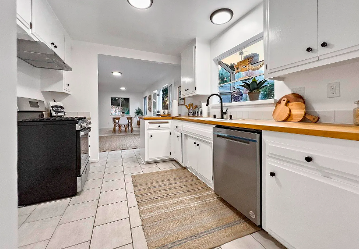 1455 Sterling Ave #NA - Photo 3 of 28