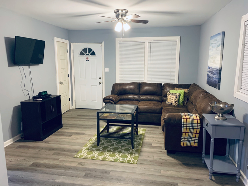 533 Hinton St - Photo 5 of 7