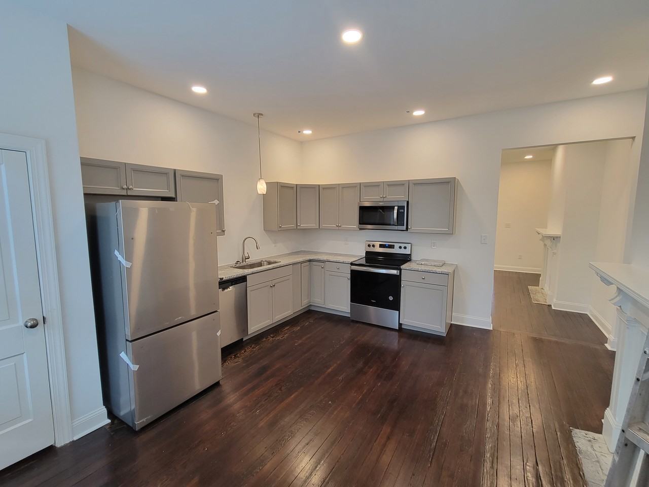 611 Washington St #NA - Photo 3 of 16