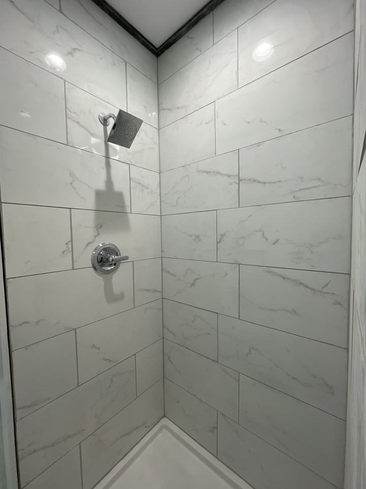 426 10th St #2 - Photo 3 of 4