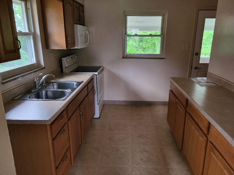 99 Pennsylvania Blvd - Photo 3 of 8