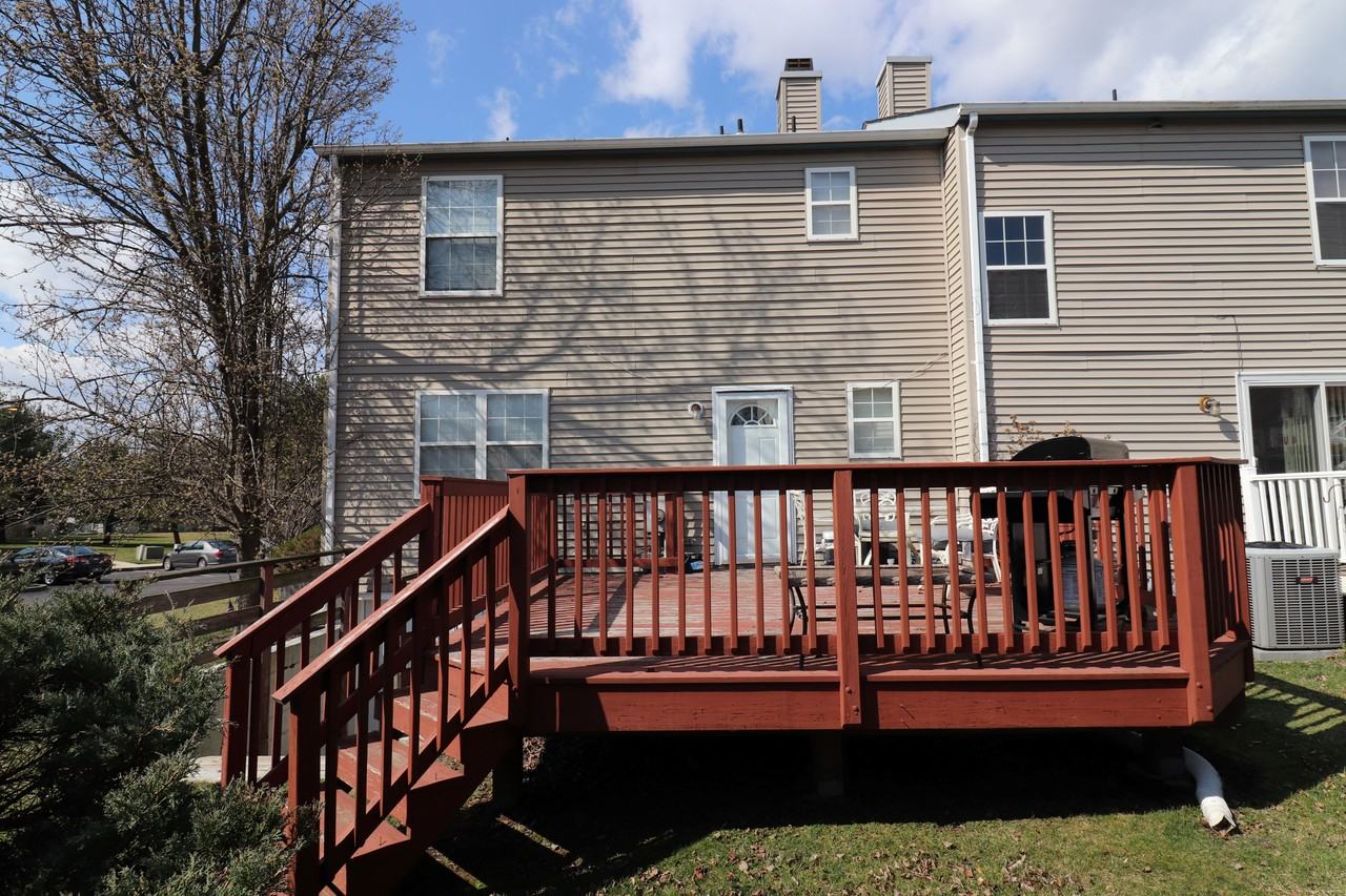 902 Dante Ct #902 - Photo 3 of 40