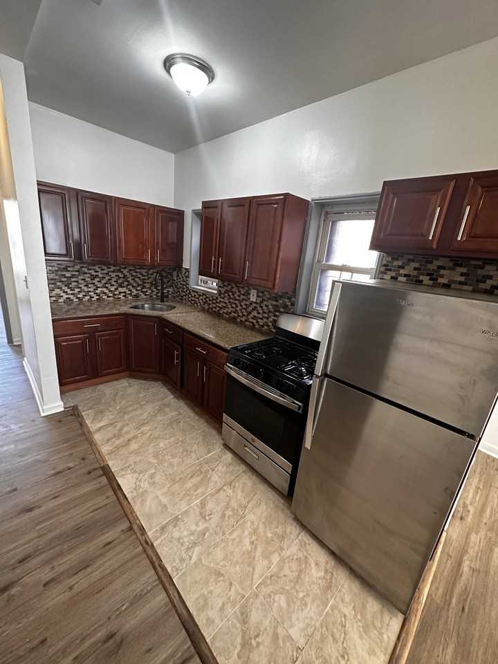 1055 Teller Ave #3A - Photo 2 of 9