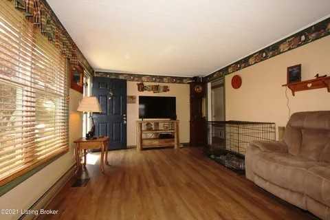 53 Vernon St #NA - Photo 3 of 16