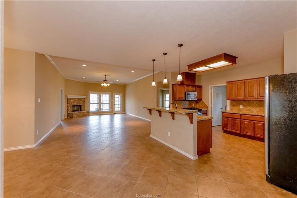 1011 Emerald Dove Ave #NA - Photo 2 of 11