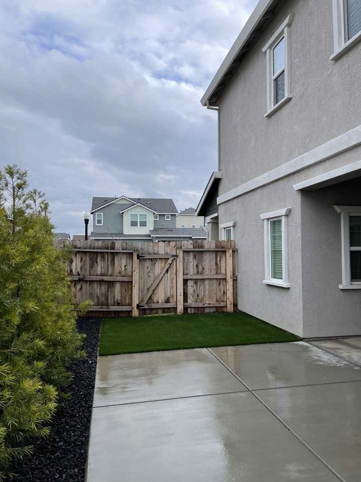 1229 Rojo St #NA - Photo 2 of 14
