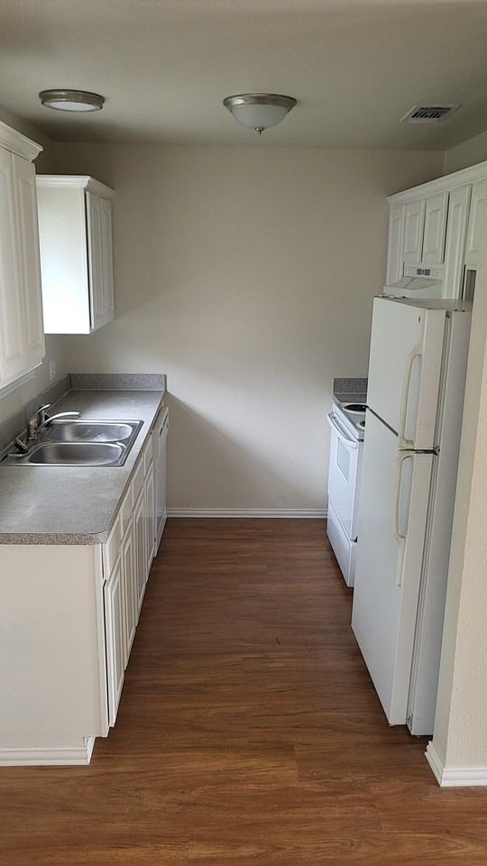 5303 Rudd St #2 - Photo 3 of 8