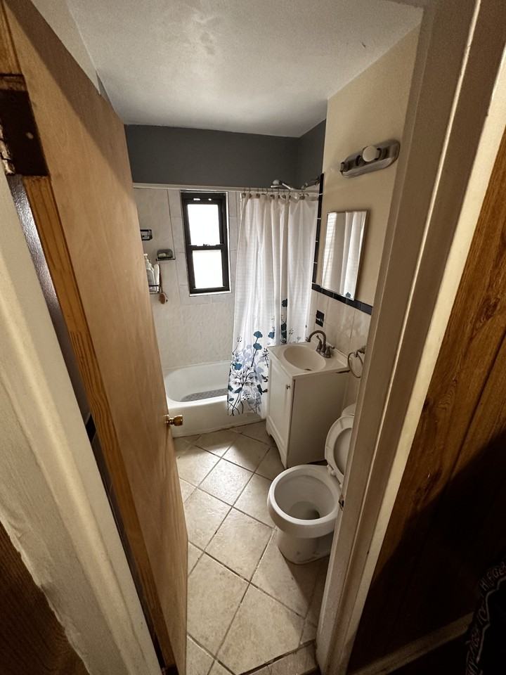 3308 Cruger Ave #NA - Photo 3 of 8